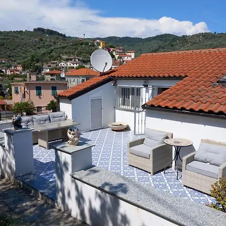 Mansarda Con Terrazza A Diano Apartment Diano Castello